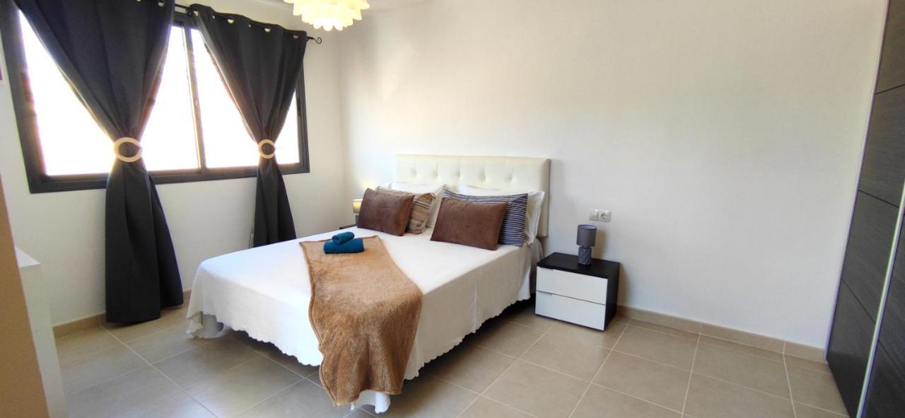Triplex 8 Islas كاليتا ذي فوستي المظهر الخارجي الصورة