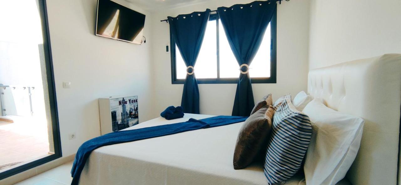 Triplex 8 Islas كاليتا ذي فوستي المظهر الخارجي الصورة